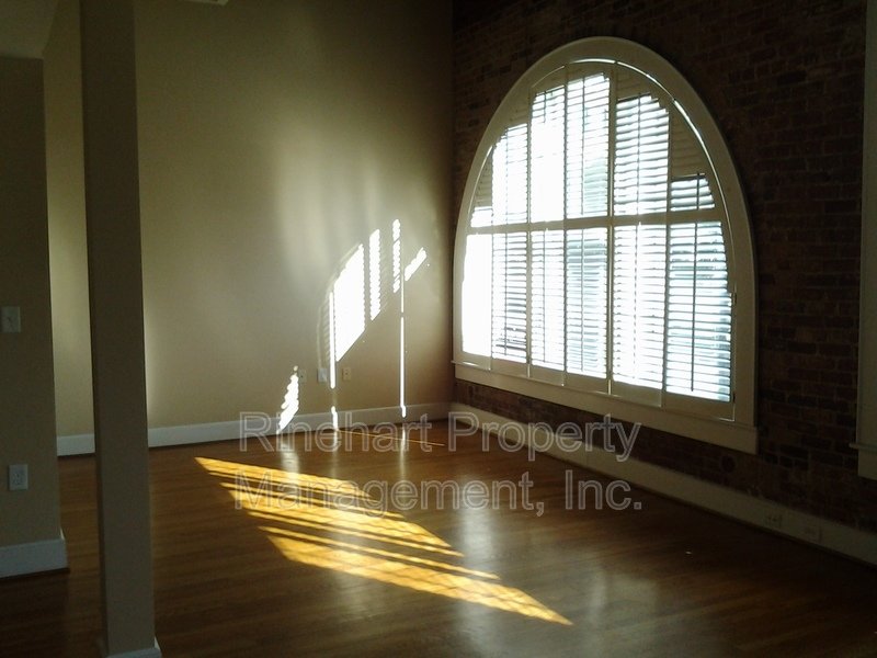 Downtown Loft Apartment in Historic Bass-McFadden Building property image