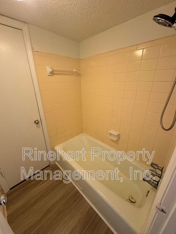 Completely Remodeled 2-Bedroom, 1.5 Bathroom Condo ***RENT SPECIAL: TWO MONTHS FREE RENT*** property image