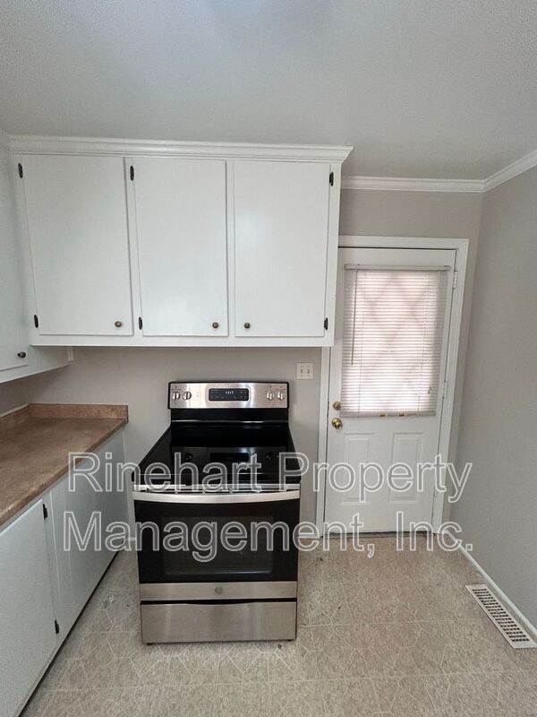 3 Bedrooms off Mt. Gallant!! property image