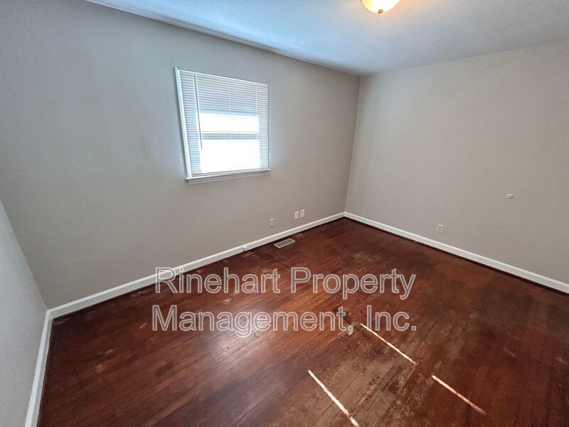 3 Bedrooms off Mt. Gallant!! property image