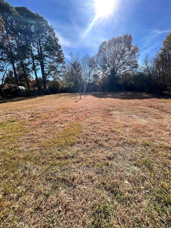 3 Bedrooms off Mt. Gallant!! property image