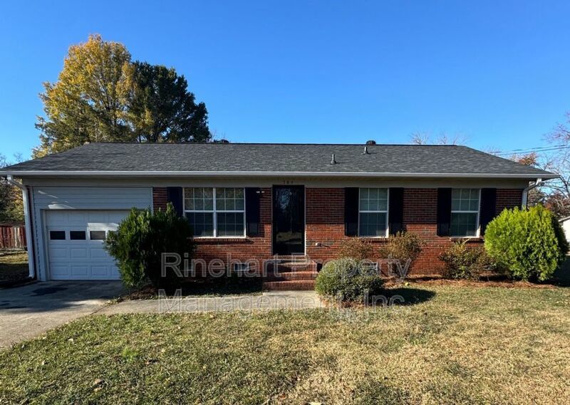 3-Bedroom, 1.5-bathroom Brick Home with Garage ***RENT SPECIAL: FIRST MONTH FREE RENT!!!*** property image