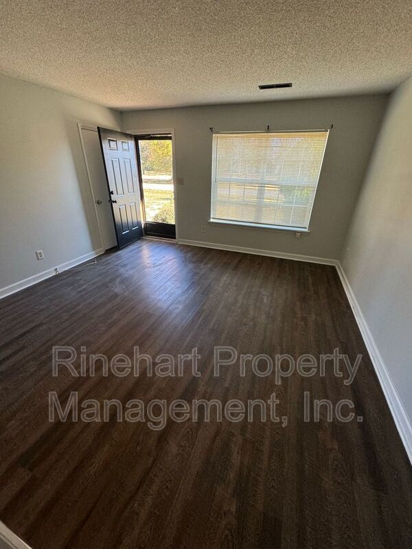 3-Bedroom, 1.5-bathroom Brick Home with Garage ***RENT SPECIAL: FIRST MONTH FREE RENT!!!*** property image