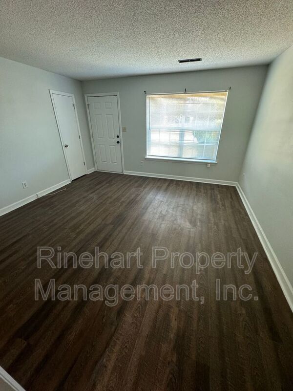 3-Bedroom, 1.5-bathroom Brick Home with Garage ***RENT SPECIAL: FIRST MONTH FREE RENT!!!*** property image