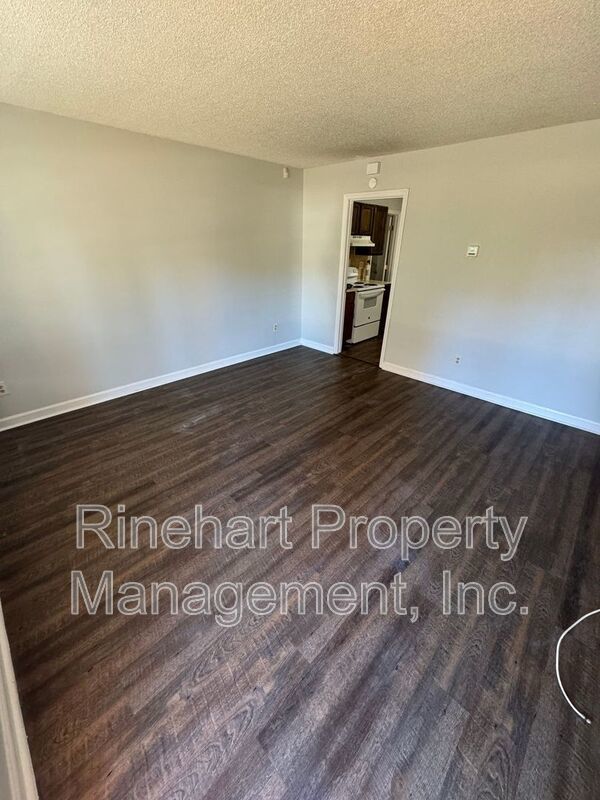 3-Bedroom, 1.5-bathroom Brick Home with Garage ***RENT SPECIAL: FIRST MONTH FREE RENT!!!*** property image