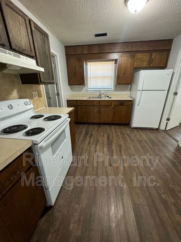 3-Bedroom, 1.5-bathroom Brick Home with Garage ***RENT SPECIAL: FIRST MONTH FREE RENT!!!*** property image