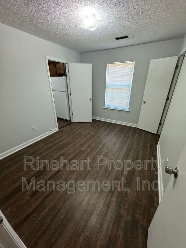 3-Bedroom, 1.5-bathroom Brick Home with Garage ***RENT SPECIAL: FIRST MONTH FREE RENT!!!*** property image