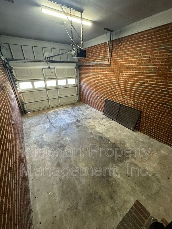 3-Bedroom, 1.5-bathroom Brick Home with Garage ***RENT SPECIAL: FIRST MONTH FREE RENT!!!*** property image