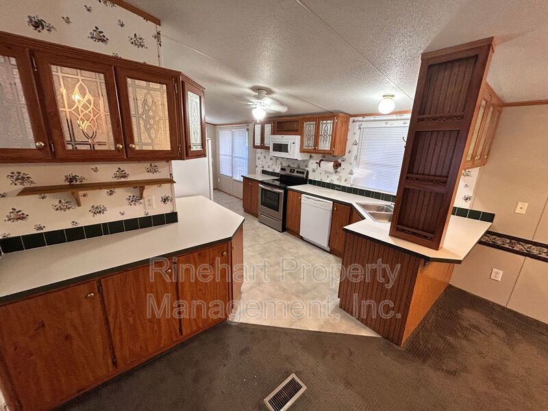 COZY 3 BR 2 BA located in Mount Holly  ***RENT SPECIAL : 1/2 OFF FIRST MONTH OF RENT!!! property image