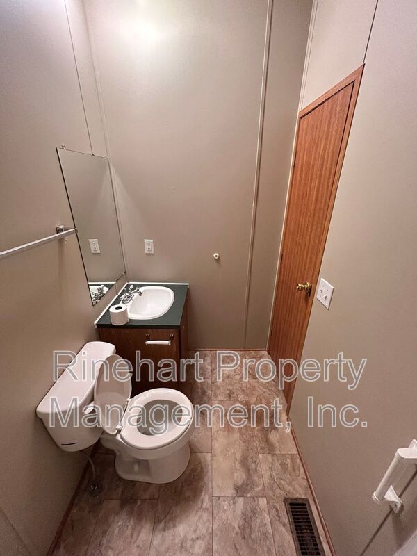 COZY 3 BR 2 BA located in Mount Holly  ***RENT SPECIAL : 1/2 OFF FIRST MONTH OF RENT!!! property image