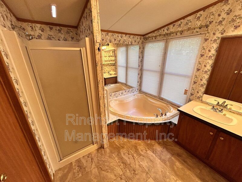 COZY 3 BR 2 BA located in Mount Holly  ***RENT SPECIAL : 1/2 OFF FIRST MONTH OF RENT!!! property image