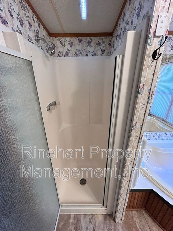 COZY 3 BR 2 BA located in Mount Holly  ***RENT SPECIAL : 1/2 OFF FIRST MONTH OF RENT!!! property image