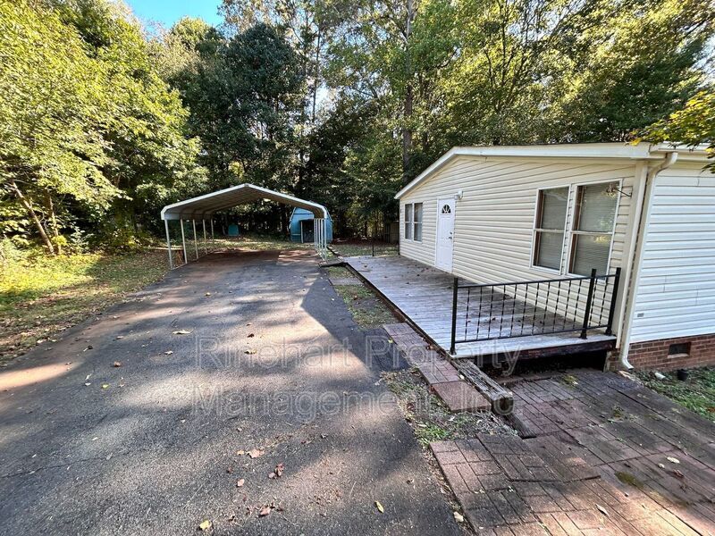 COZY 3 BR 2 BA located in Mount Holly  ***RENT SPECIAL : 1/2 OFF FIRST MONTH OF RENT!!! property image
