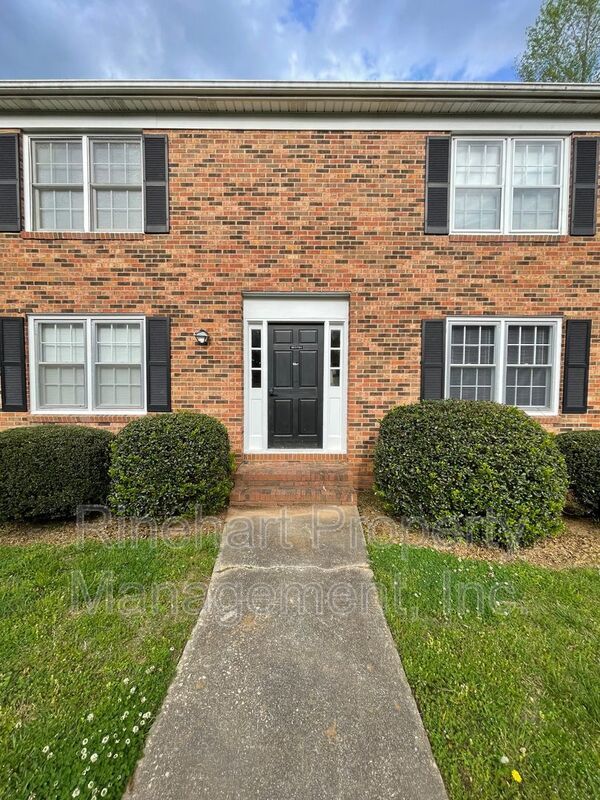 2-Bedroom, 1-Bath Apartment **RENT SPECIAL: $250 OFF THE FIRST FULL MONTH WITH SIGNED LEASE BY 1/31/2026** property image