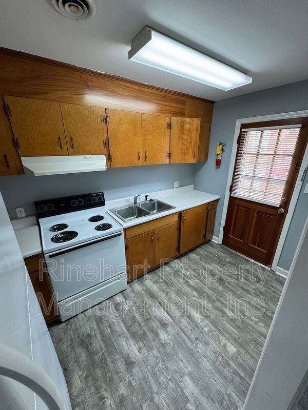 2-Bedroom, 1-Bath Apartment **RENT SPECIAL: $250 OFF THE FIRST FULL MONTH WITH SIGNED LEASE BY 1/31/2026** property image