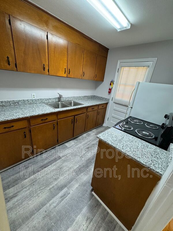 2-Bedroom, 1-Bath Apartment **RENT SPECIAL: $250 OFF THE FIRST FULL MONTH WITH SIGNED LEASE BY 1/31/2026** property image