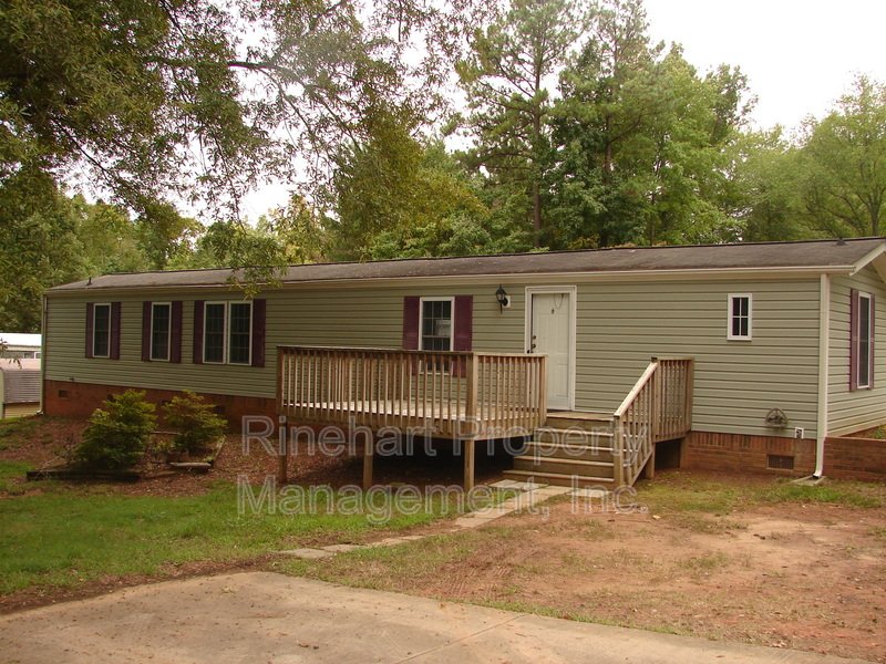Fantastic two bedroom, two bath split floorplan in Clover, SC property image