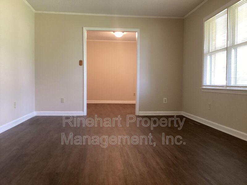 Lovely 3-Bedroom, 2-Bathroom Ranch property image