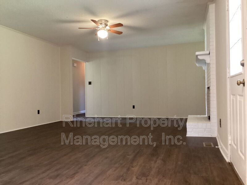 Lovely 3-Bedroom, 2-Bathroom Ranch property image