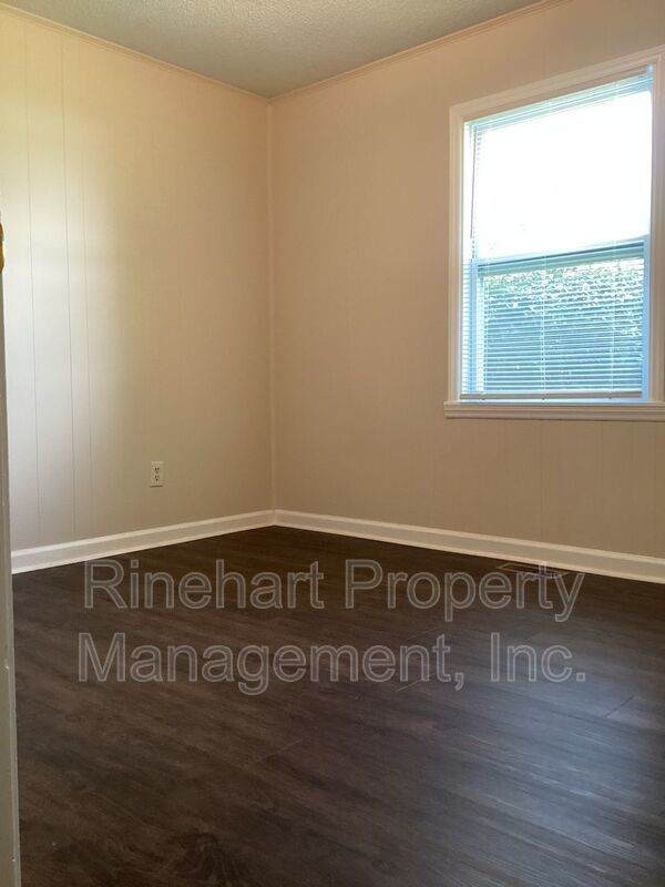 Lovely 3-Bedroom, 2-Bathroom Ranch property image