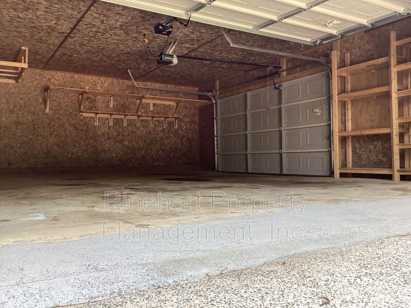 Lovely 3-Bedroom, 2-Bathroom Ranch property image