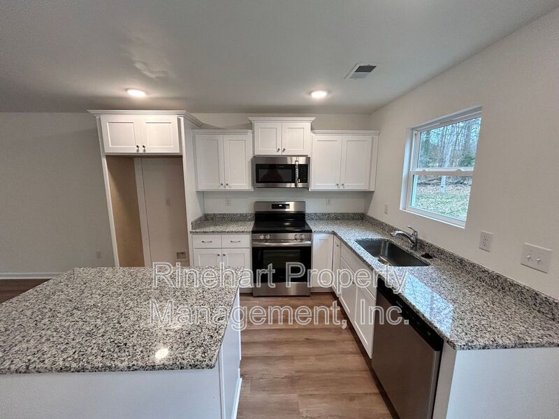 Fresh, Modern & Move-In Ready – Brand New Lancaster Home with All New Appliances! **RENT SPECIAL**: FREE RENT FOR THE LAST MONTH WHEN YOU SIGN A 13 MONTH LEASE** property image