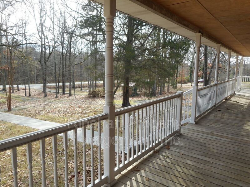 Beautiful 4 Bedroom 2 Bath Ranch Home on India Hook property image