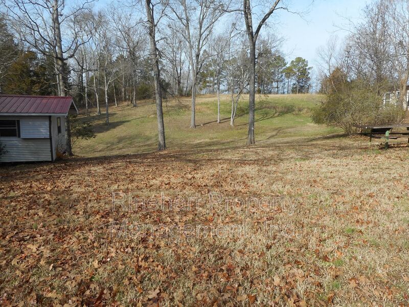 Beautiful 4 Bedroom 2 Bath Ranch Home on India Hook property image