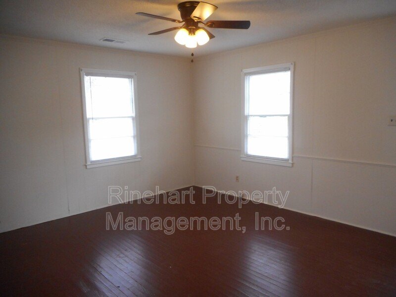 Renovated 2 Bedroom 1 Bath Home off Heckle Blvd with Central Heat & Air property image