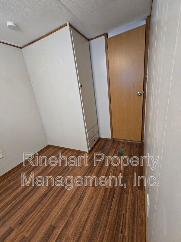 Newly Renovated Two Bedroom/1 Bath Mobile Home near Downtown Clover!! property image