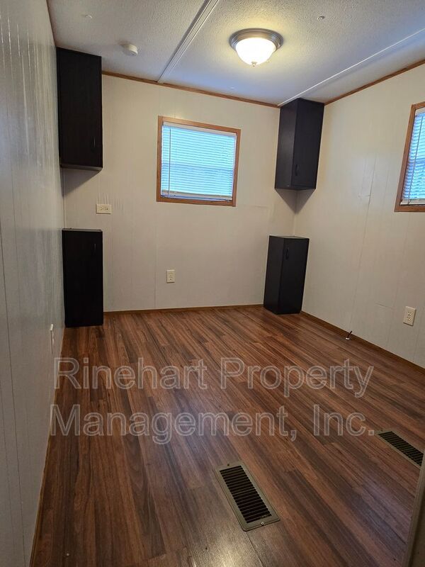 Newly Renovated Two Bedroom/1 Bath Mobile Home near Downtown Clover!! property image