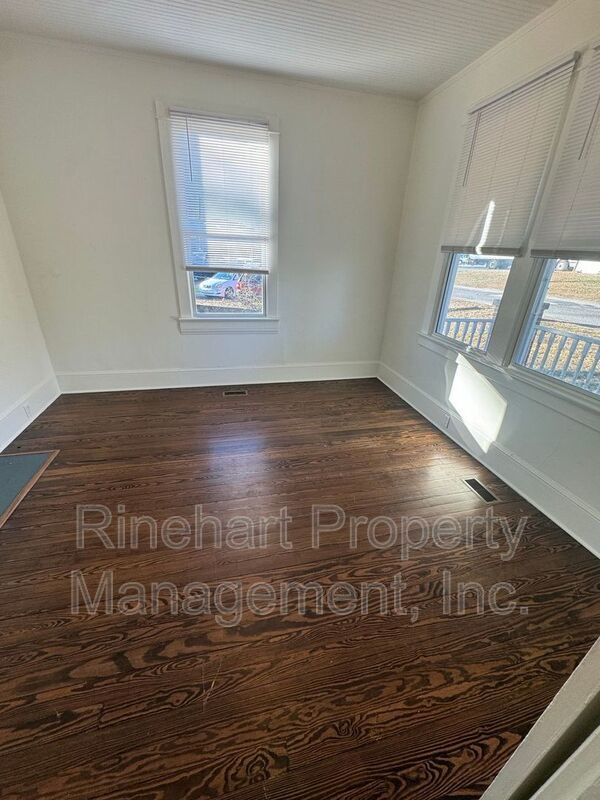 Historic Bungalow Recently Renovated Block from Downtown Clover property image