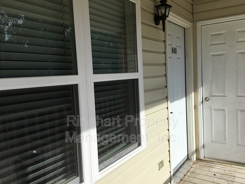 Newly Renovated - 2 Bedroom / 1 Bath Apartment property image