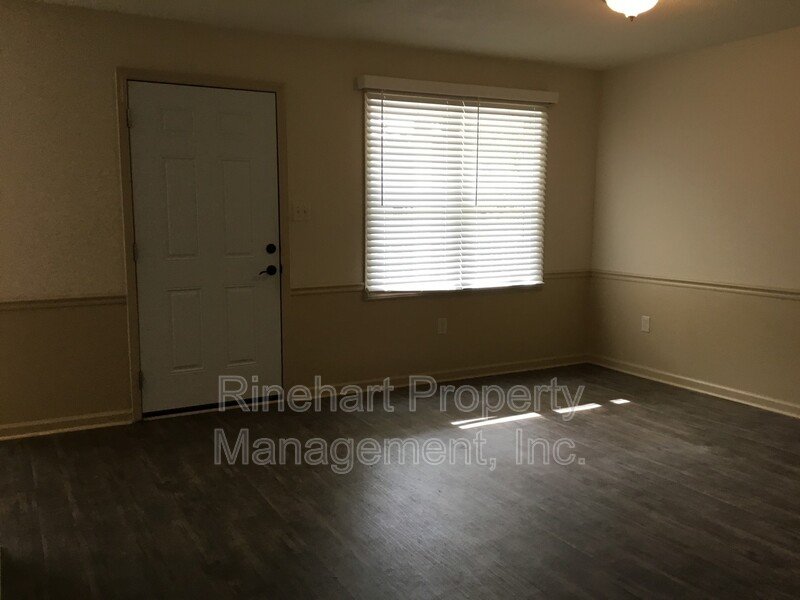 Newly Renovated - 2 Bedroom / 1 Bath Apartment property image