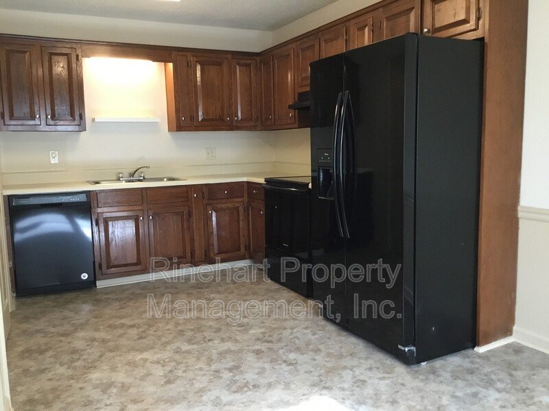 Newly Renovated - 2 Bedroom / 1 Bath Apartment property image