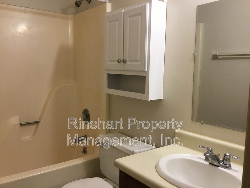 Newly Renovated - 2 Bedroom / 1 Bath Apartment property image