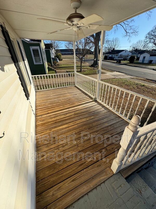 3-Bedroom, 3-Bathroom Home - Close to Winthrop Coliseum, Shopping property image