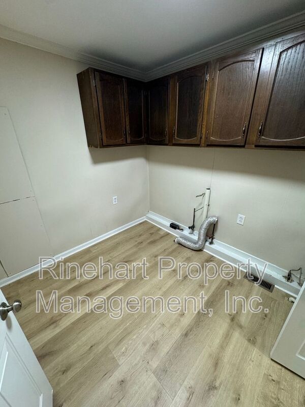 3-Bedroom, 3-Bathroom Home - Close to Winthrop Coliseum, Shopping property image