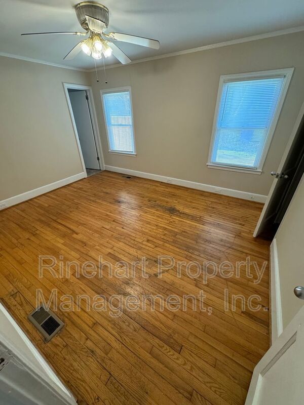 3-Bedroom, 3-Bathroom Home - Close to Winthrop Coliseum, Shopping property image