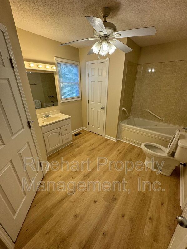 3-Bedroom, 3-Bathroom Home - Close to Winthrop Coliseum, Shopping property image