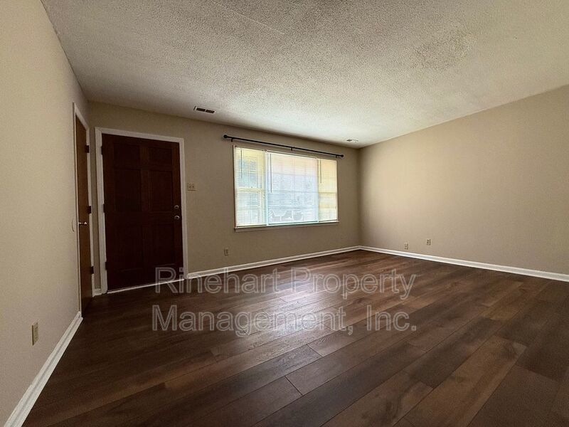 2 Bedroom, 1 Bathroom Home property image