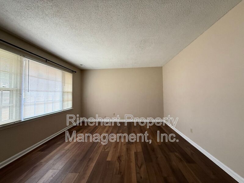 2 Bedroom, 1 Bathroom Home property image