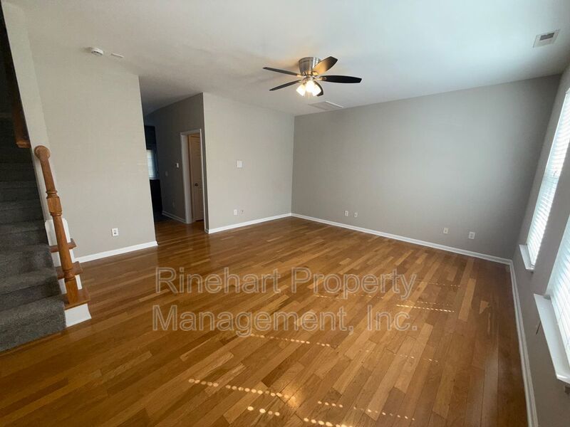 Three Bedroom Townhouse in Regent Park! property image