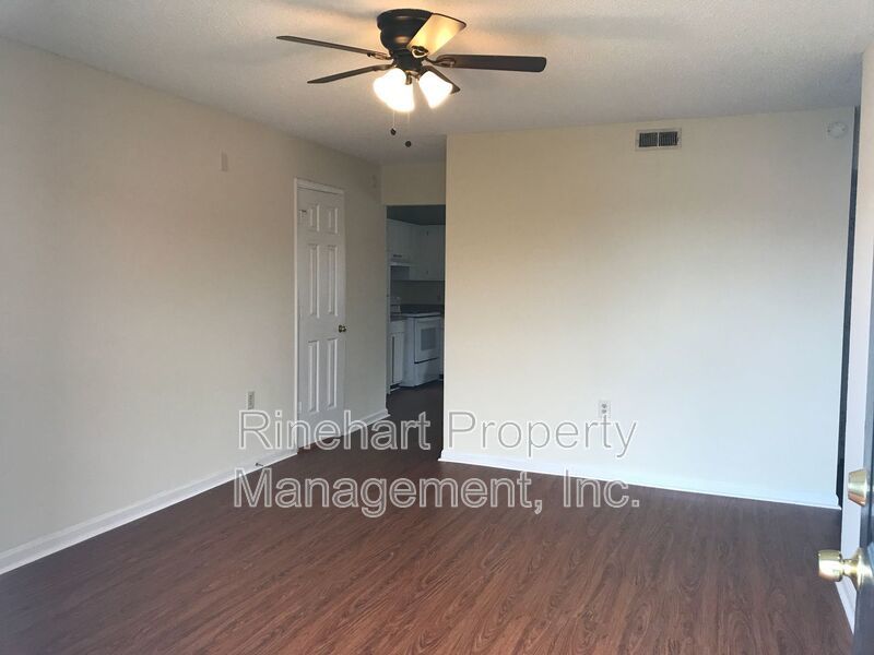 2 BR, 1.5 Bathroom Camden Avenue Townhome ***RENT SPECIAL: 1-MONTH FREE RENT!!!*** property image