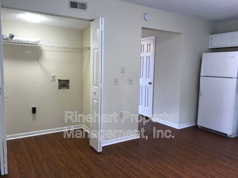 2 BR, 1.5 Bathroom Camden Avenue Townhome ***RENT SPECIAL: 1-MONTH FREE RENT!!!*** property image