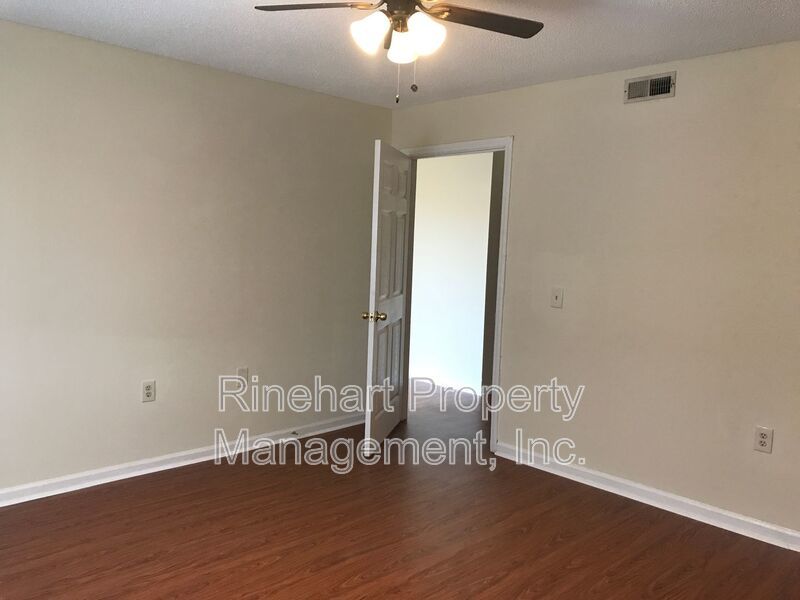 2 BR, 1.5 Bathroom Camden Avenue Townhome ***RENT SPECIAL: 1-MONTH FREE RENT!!!*** property image