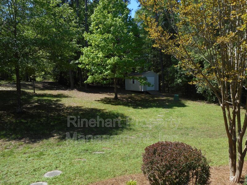 Lake Front 2-Bedroom Home on Beautiful Lake Wylie with a Dock and Boat Lift property image