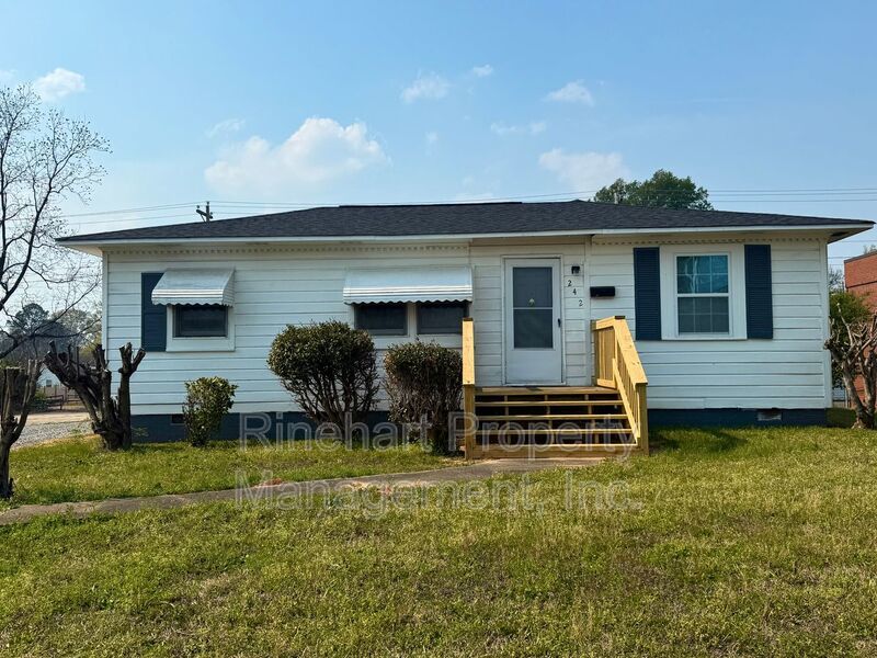 Fully Renovated 3-Bedroom, 1 Bathroom Home property image