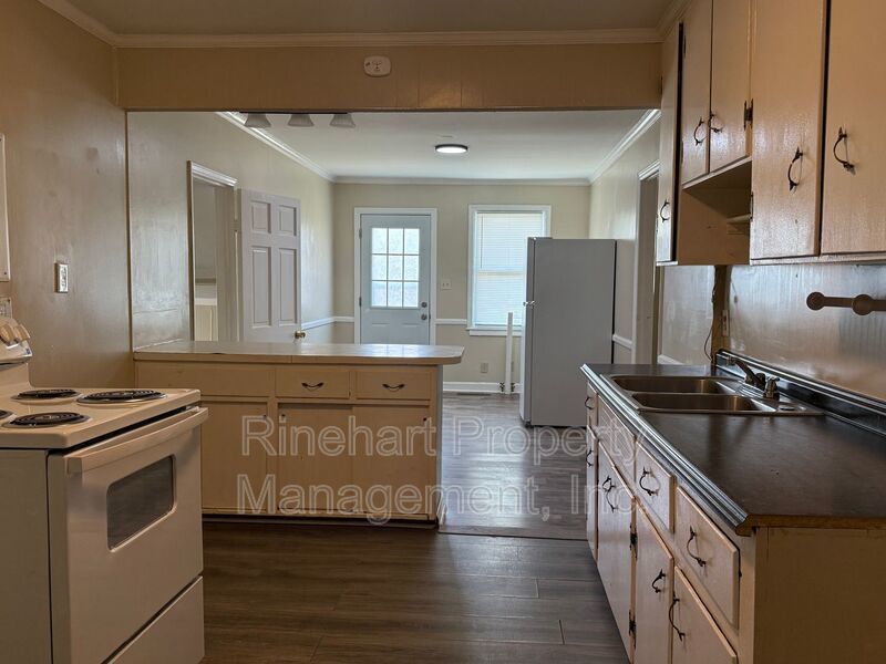 Fully Renovated 3-Bedroom, 1 Bathroom Home property image