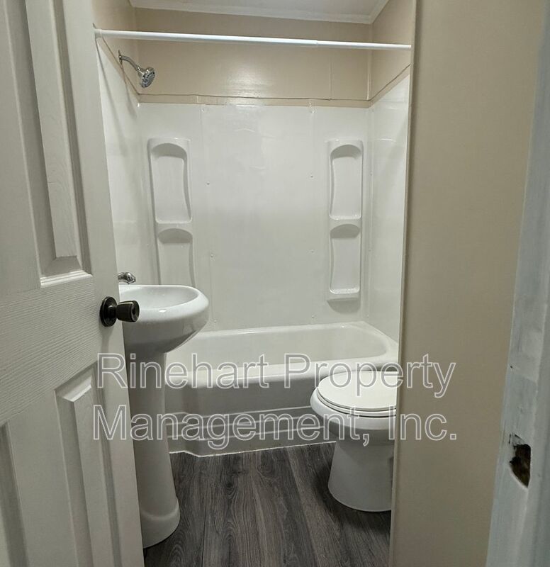 Fully Renovated 3-Bedroom, 1 Bathroom Home property image